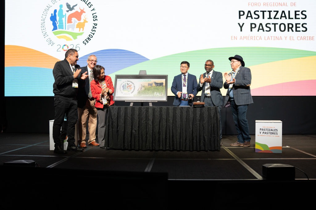 Presentación del sello conmemorativo del Año Internacional de los Pastizales y los Pastores